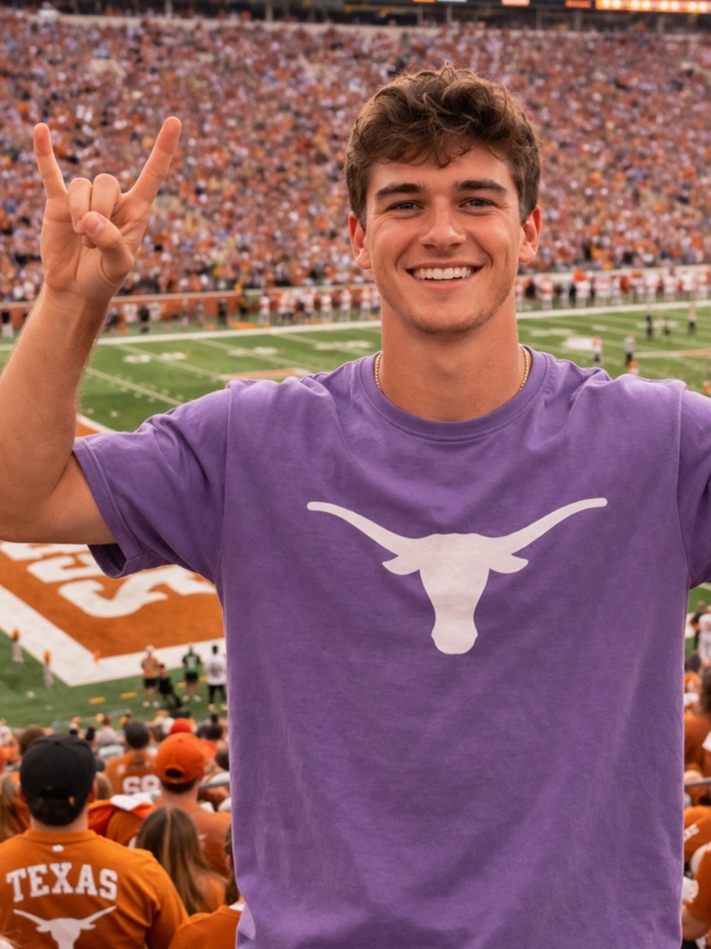 🧡🤘🏽🤘🏽💜 Texas Longhorns Unisex Logo T-Shirt | Purple | Small